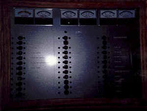 AC-DC_CONTROL1.jpg (61243 bytes)